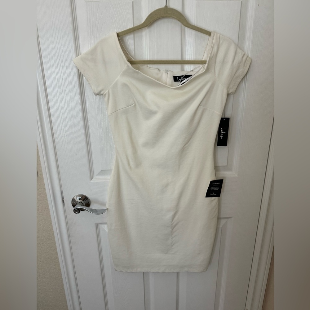 NWT Lulus white lined bodycon midi dress